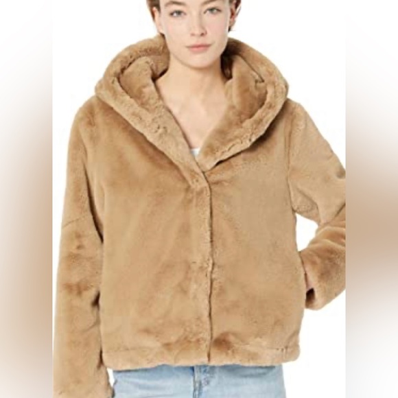 🧸🧸💙new with tags. Bella Dahl fBlue fuzzily jacket. Faux Fur. So soft. - Picture 6 of 6